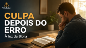 Pessoa refletindo sobre a culpa depois de errar enquanto escreve em um caderno
